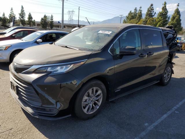  Salvage Toyota Sienna