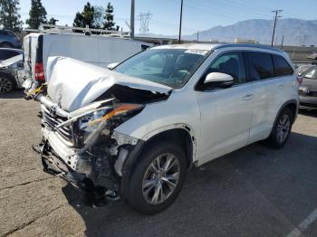  Salvage Toyota Highlander