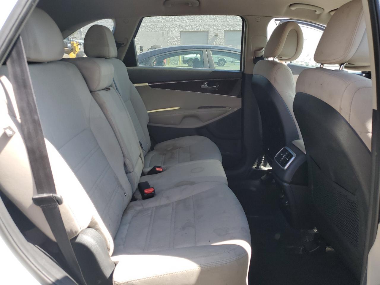 Kia Sorento Lx Image 6