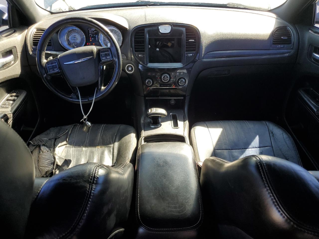 Chrysler 300 S Image 10