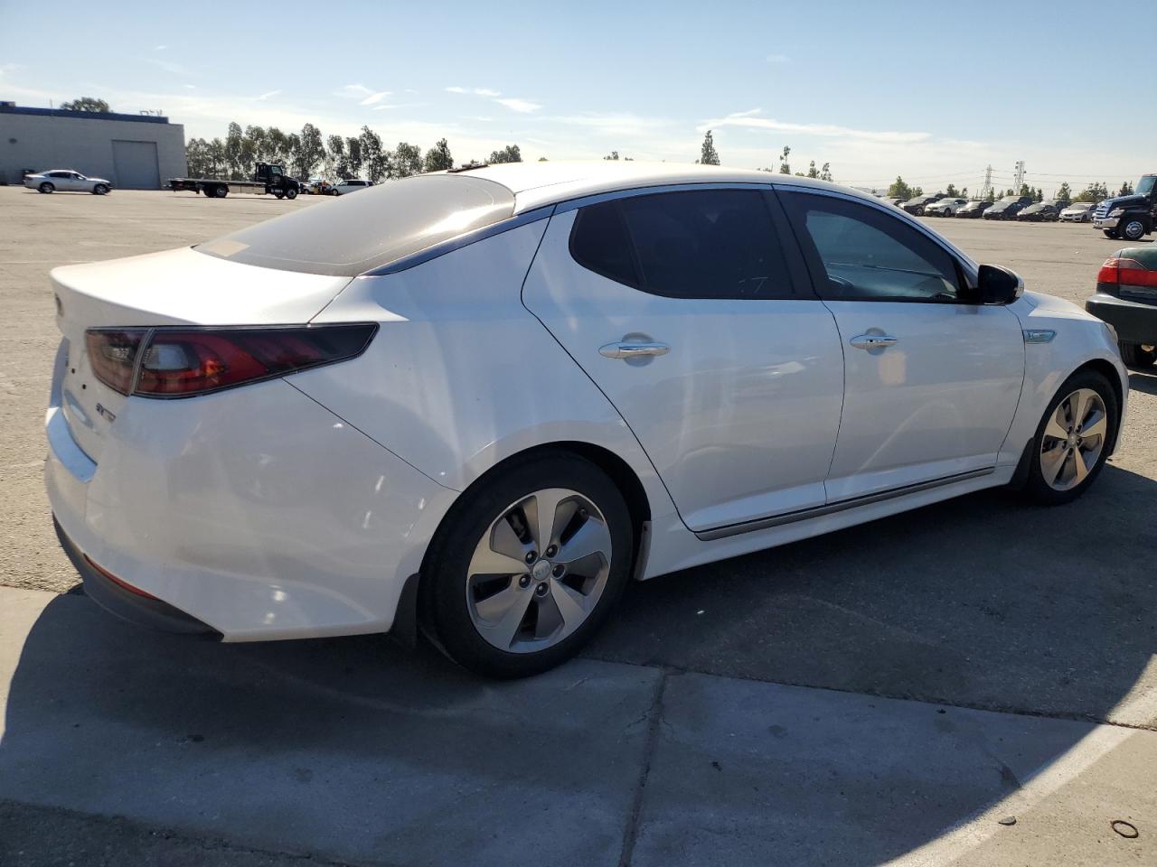 Kia Optima Hybrid Image 4