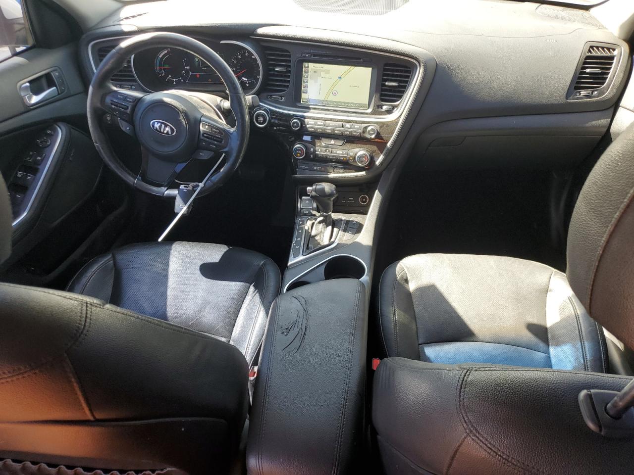 Kia Optima Hybrid Image 10