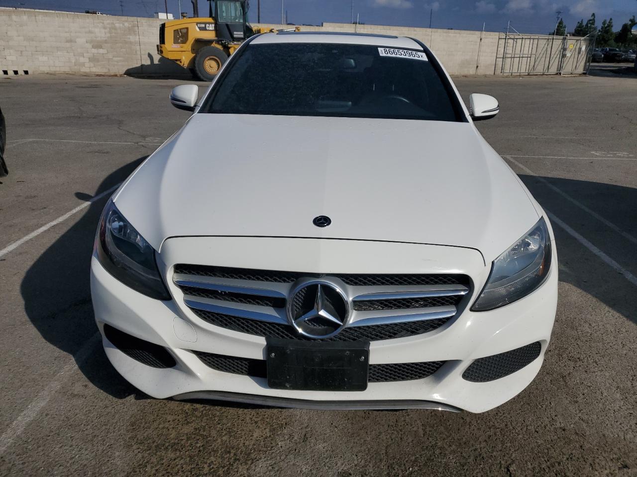 Mercedes-Benz C-Class 300 Image 5