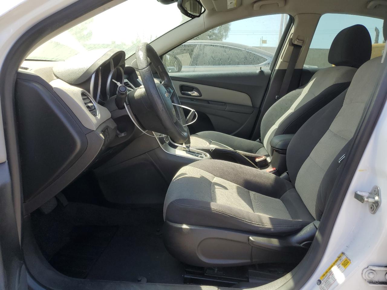 Chev Cruze Ls Image 2