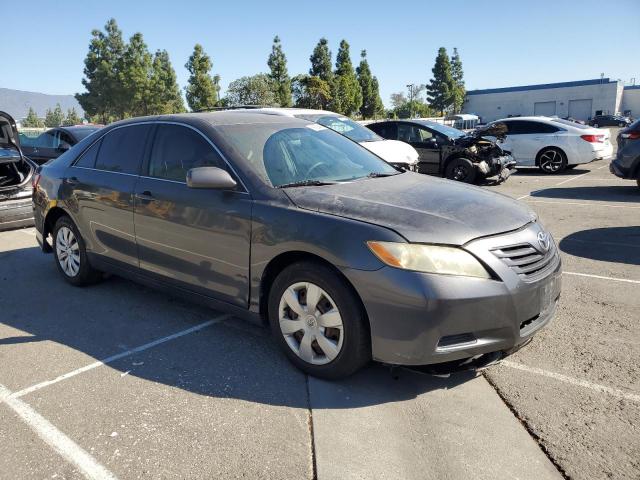 Toyota Camry Se Image 3