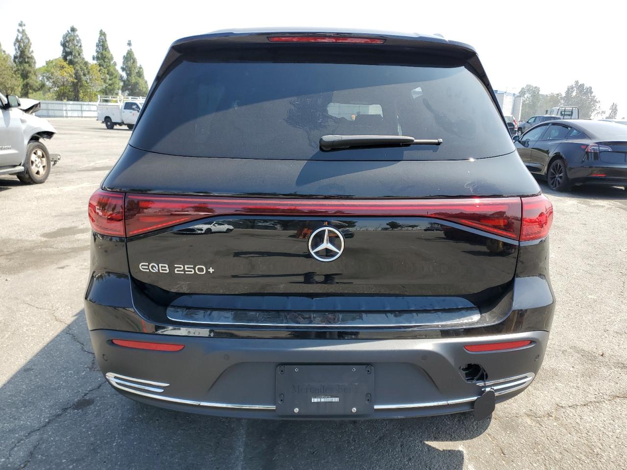 Mercedes-Benz EQB 250+ Image 2