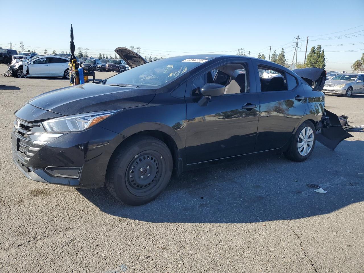 Nissan Versa S Image 1