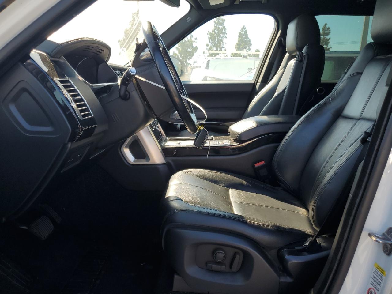 Land Rover Range Rover Image 4