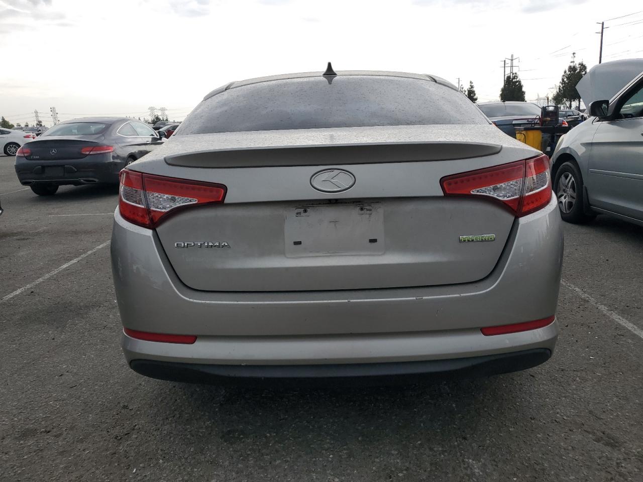 Kia Optima Hybrid Image 12