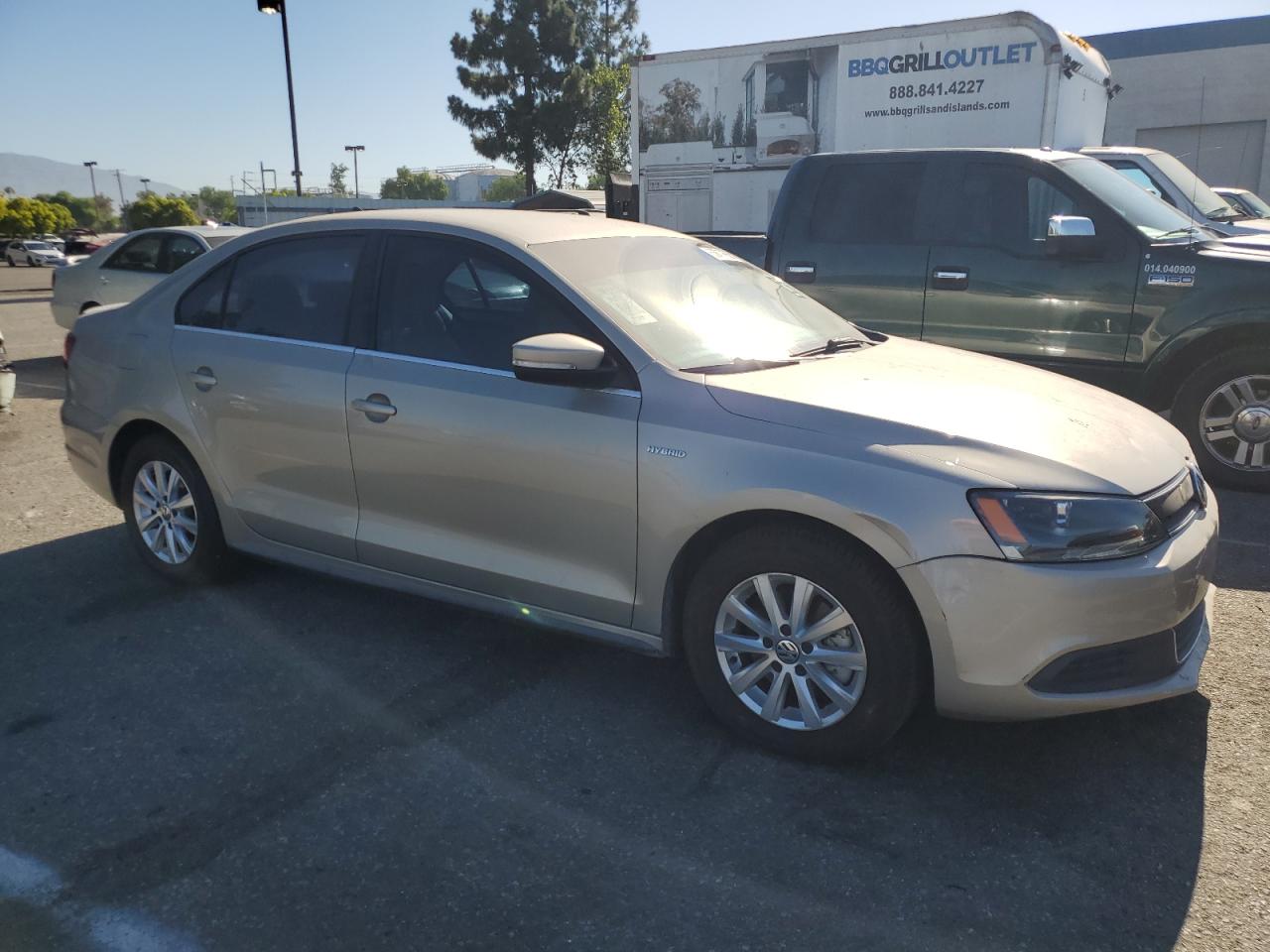 Volkswagen Jetta Hybrid Image 3