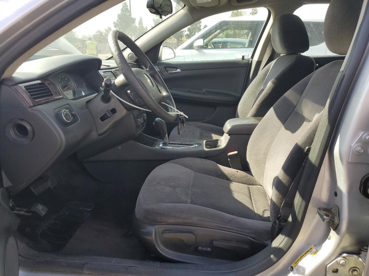 Chevrolet Impala Lt Image 7