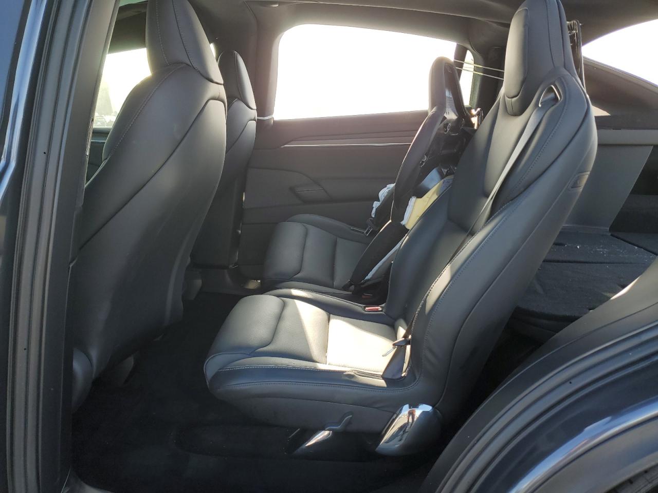 Tesla Model X Image 2