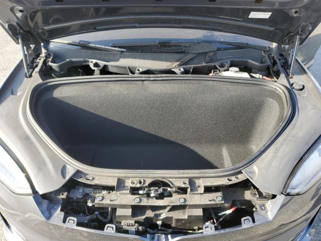 Tesla Model X Image 11