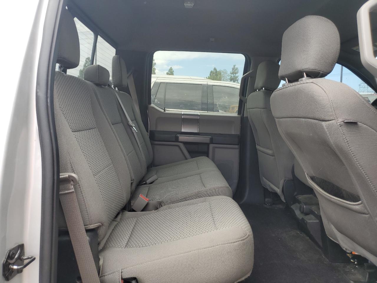 Ford F-150 Supercrew Image 10