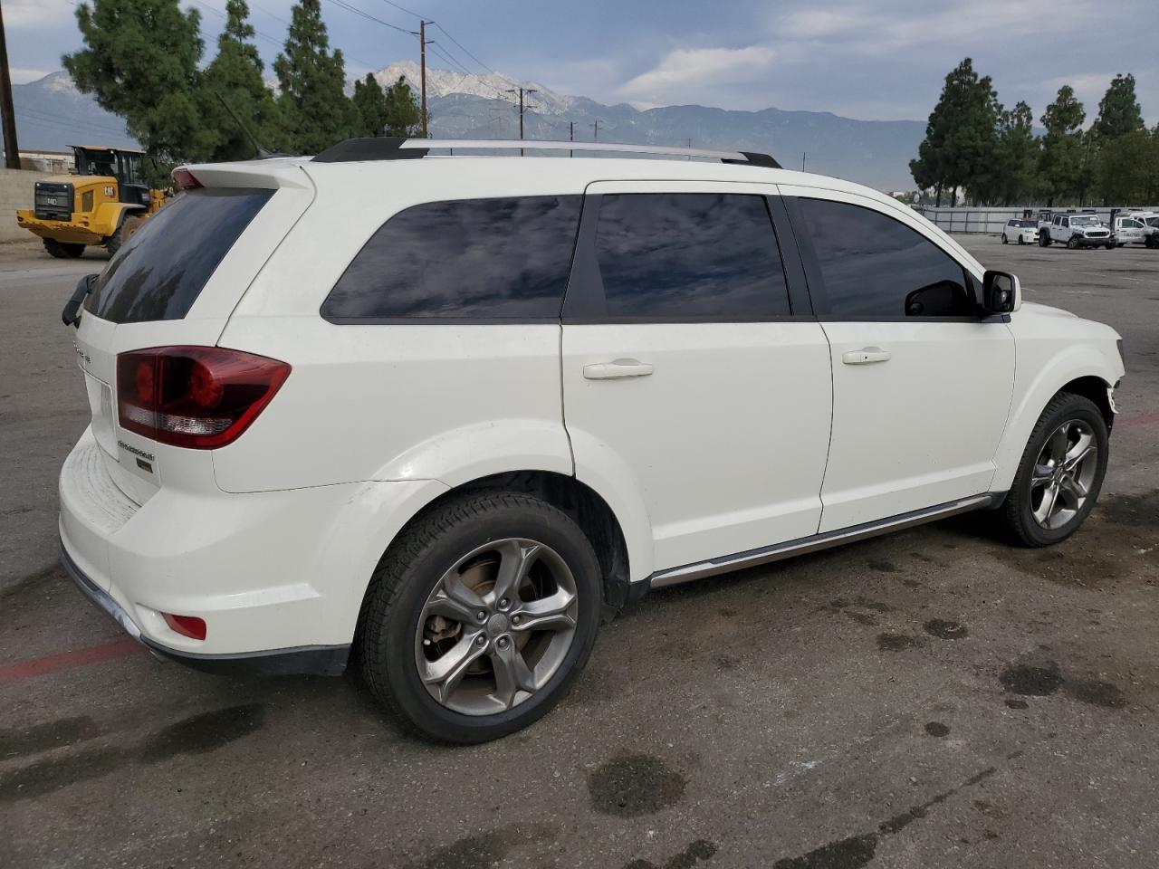 Dodge Journey Crossroad Image 2