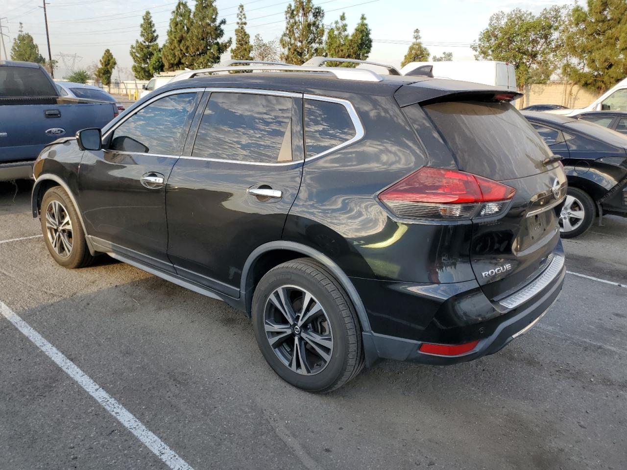 Nissan Rogue S Image 8