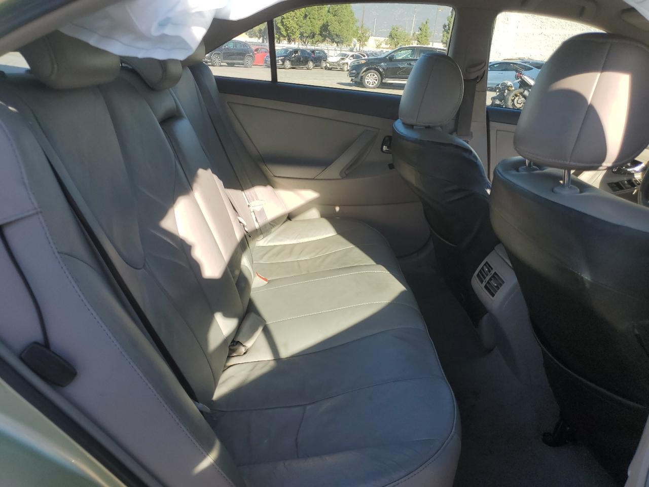 Toyota Camry Hybrid Image 11