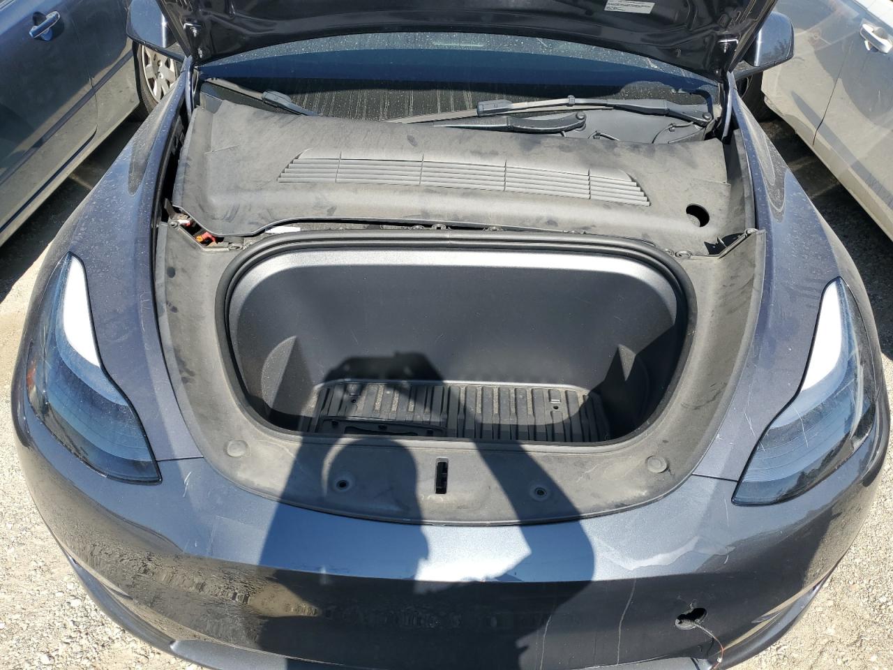 Tesla Model Y Image 9