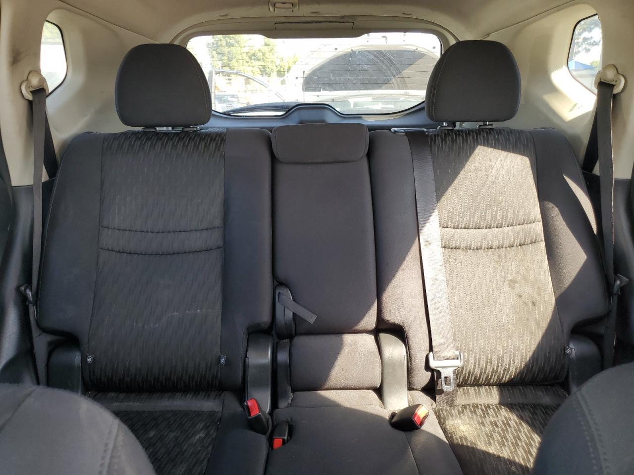 Nissan Rogue S Image 4