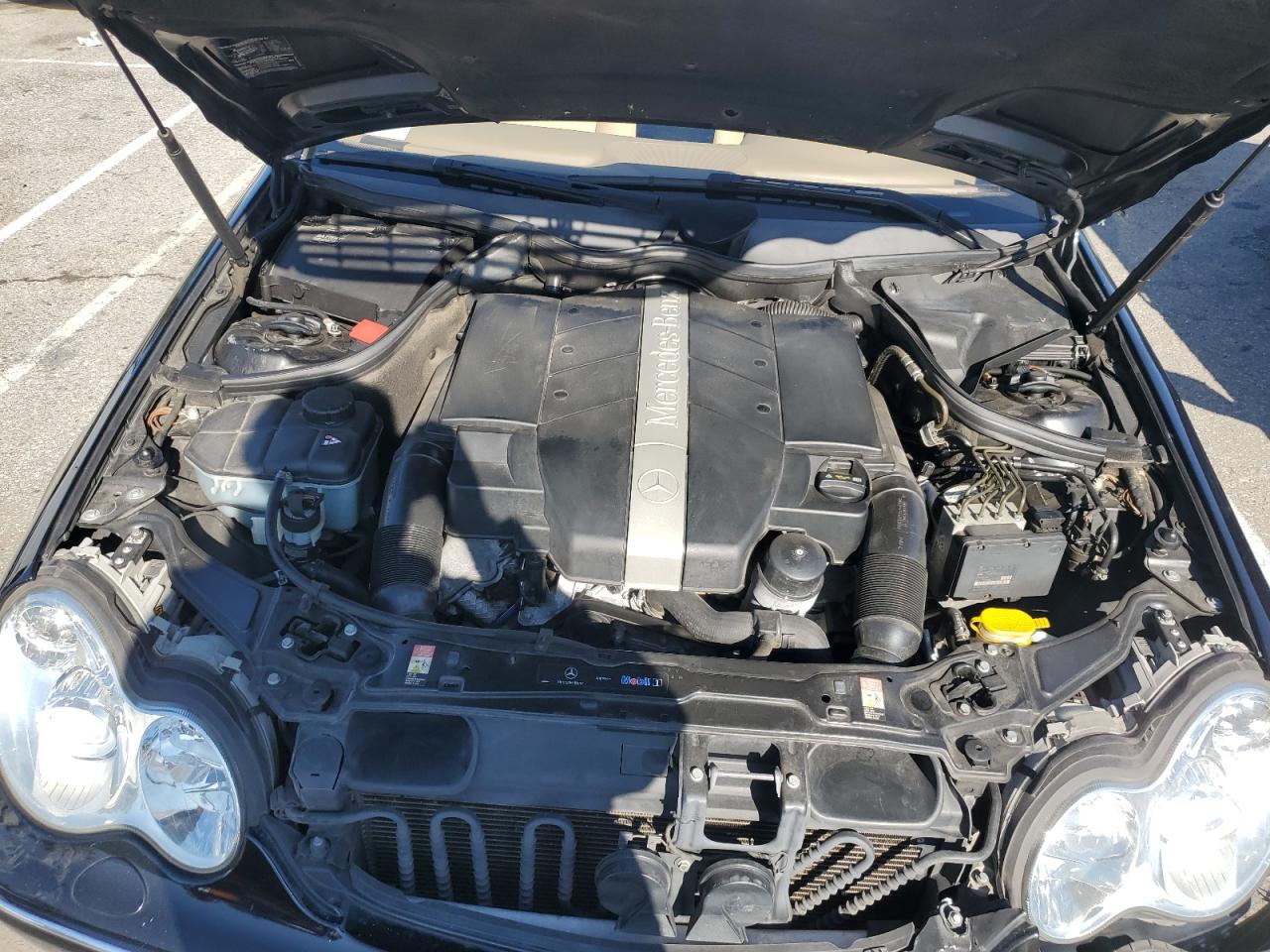 Mercedes-Benz C-Class 320 Image 3