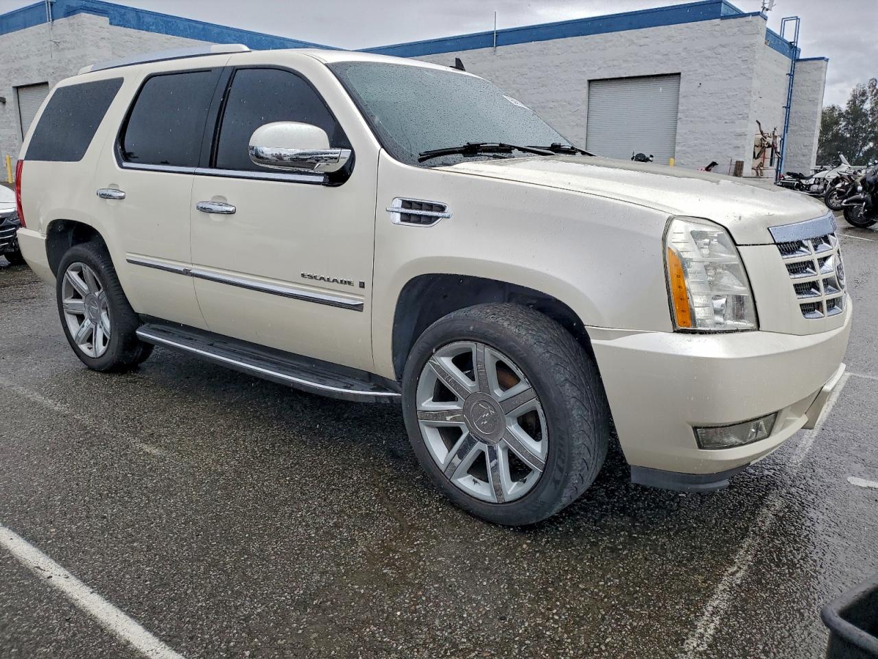 Cadillac Escalade Luxury Image 5