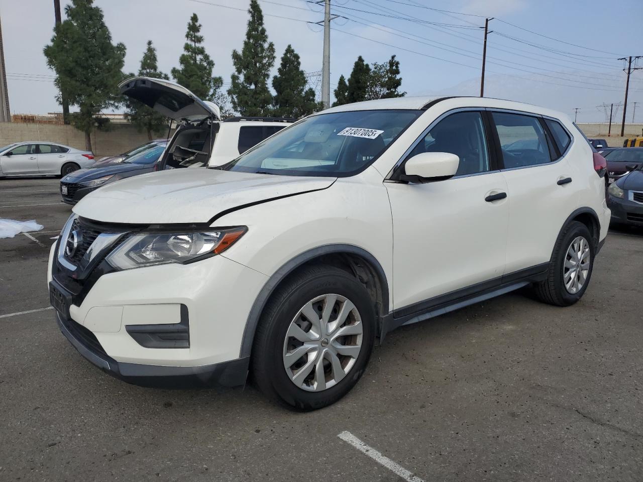 Nissan Rogue S Image 1