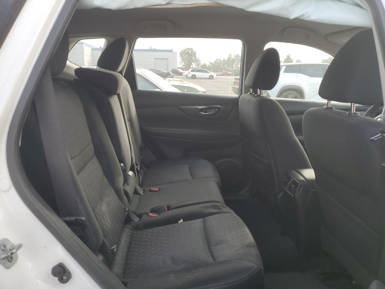 Nissan Rogue S Image 11