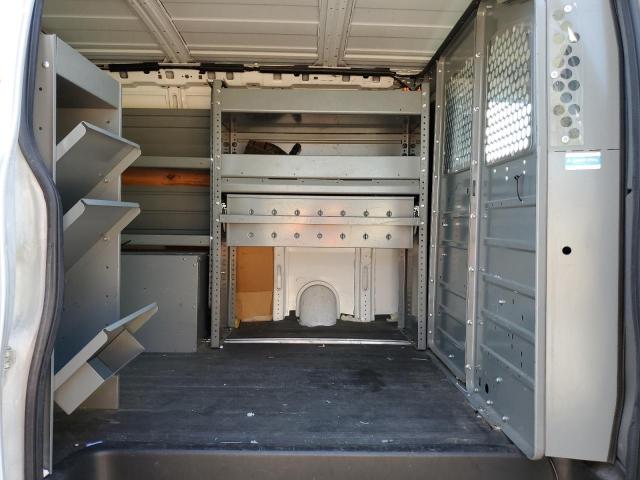 Chevrolet Express Image 9