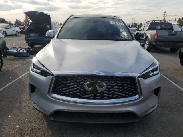INFINITI Qx Essential Image 2