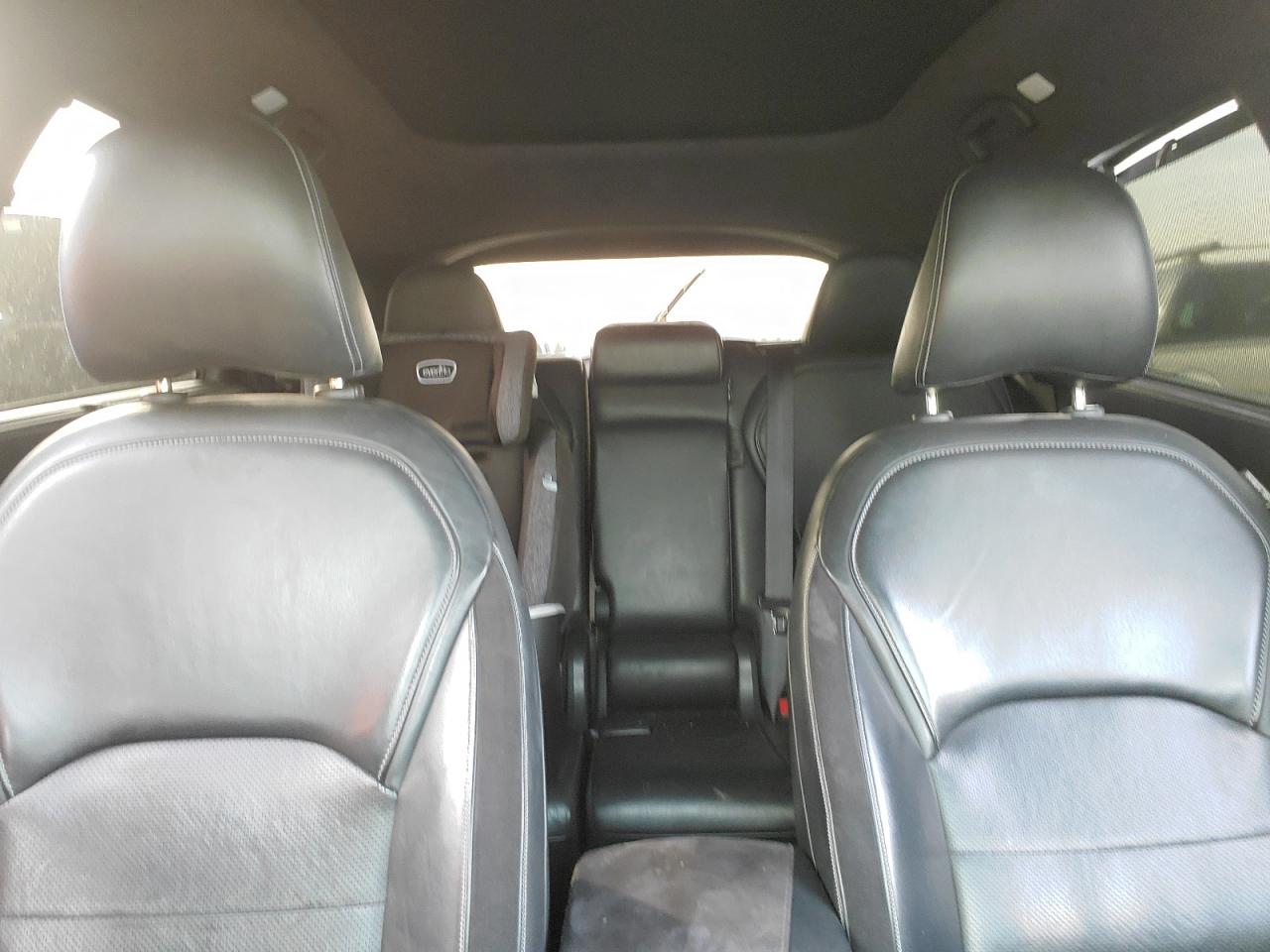 INFINITI Qx Essential Image 10