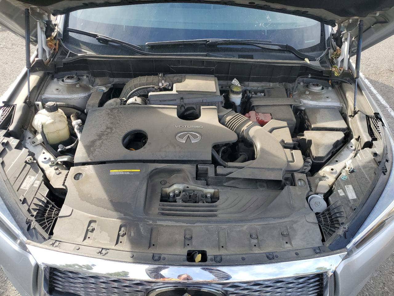INFINITI Qx Essential Image 8