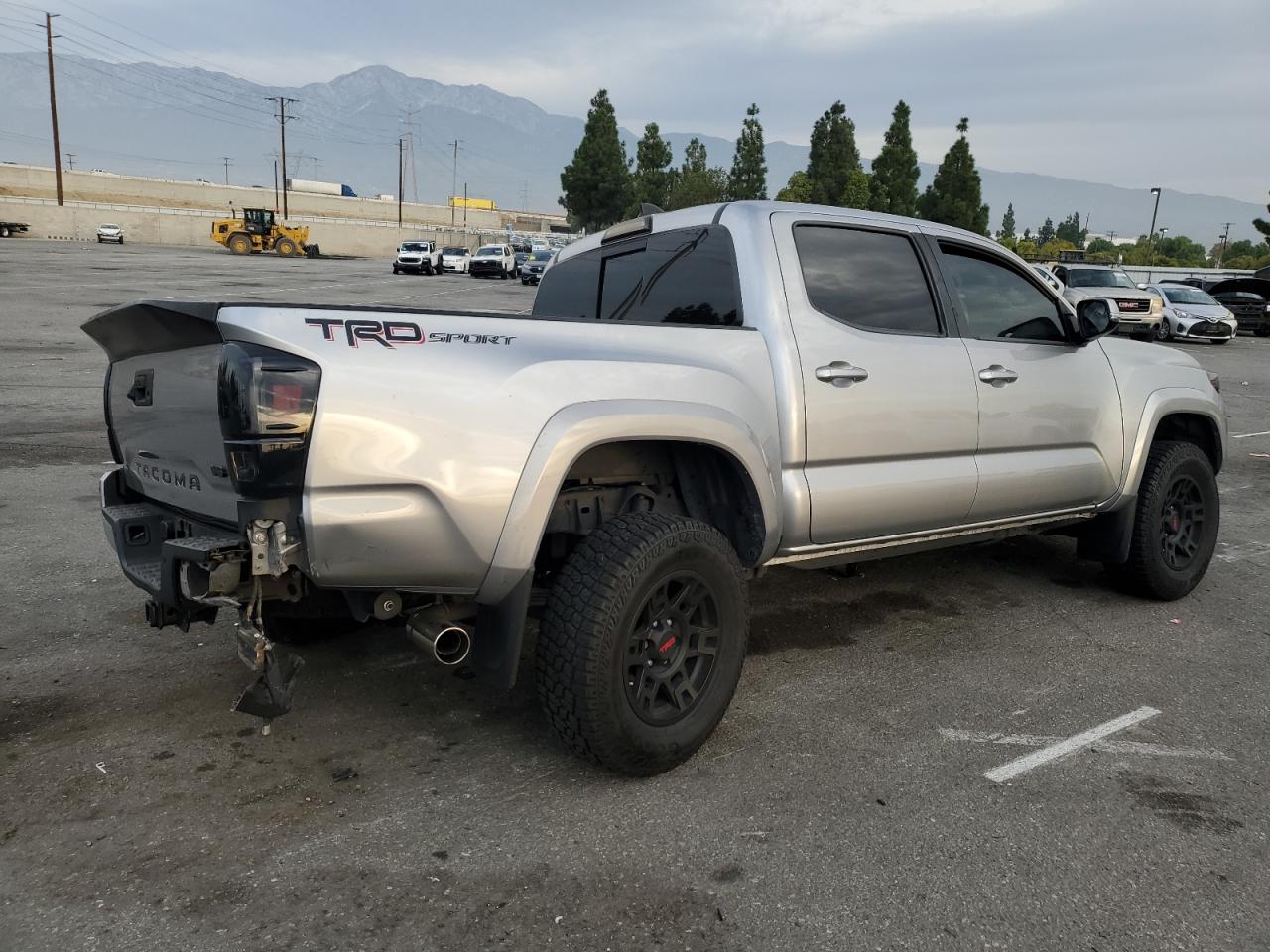 Toyota Tacoma Double Cab Image 6