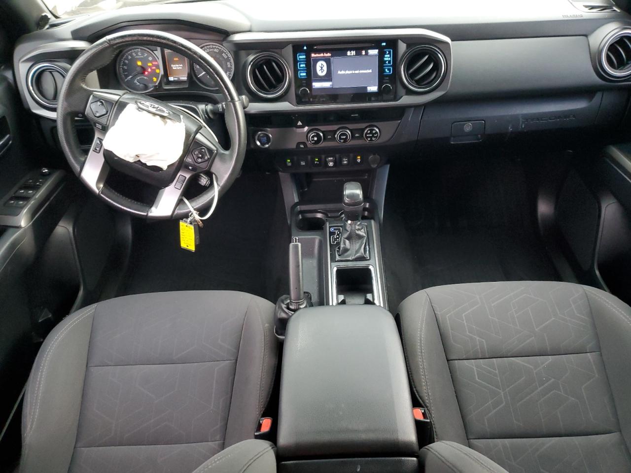 Toyota Tacoma Double Cab Image 12