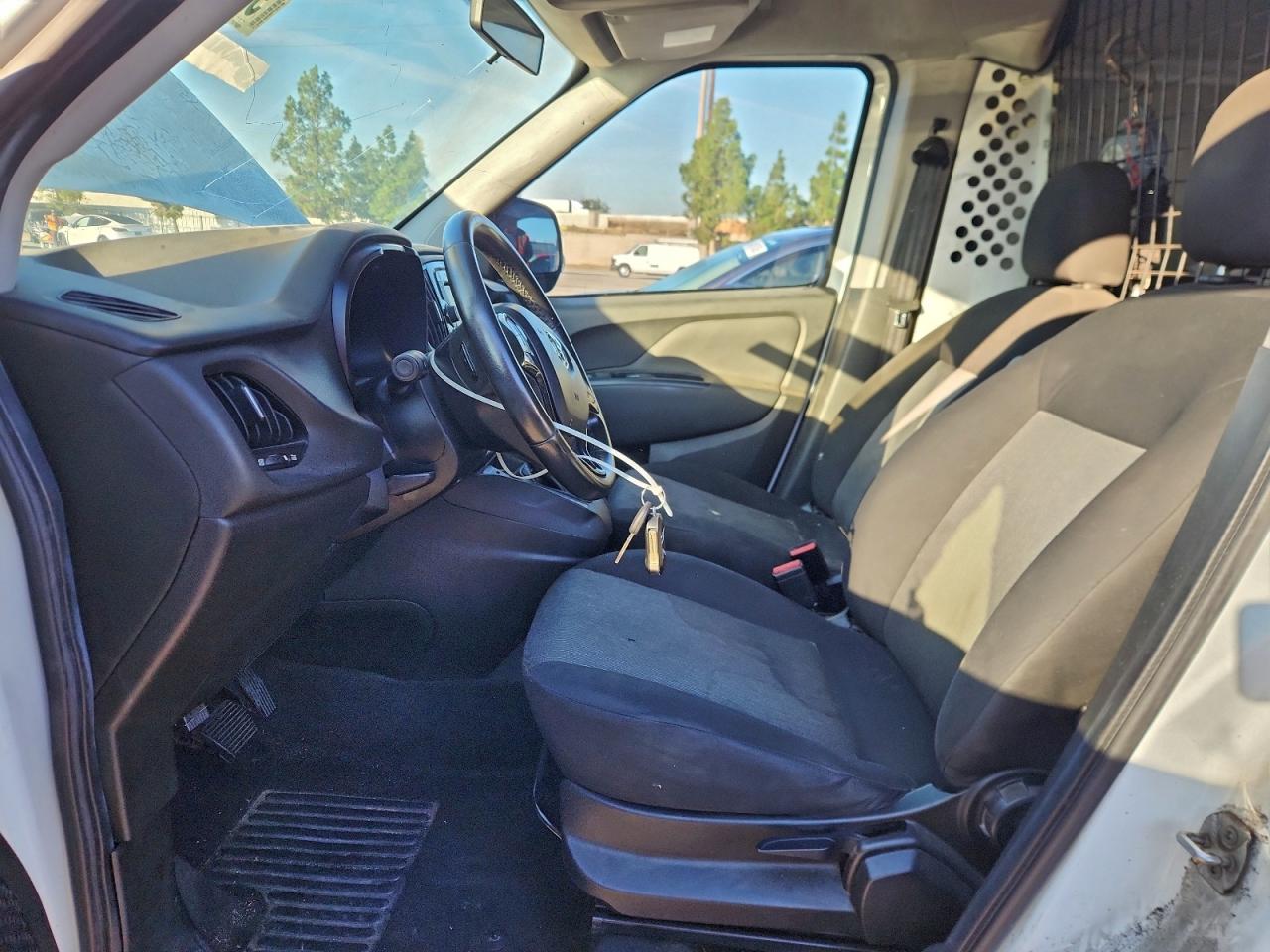 Ram Promaster Slt Image 4