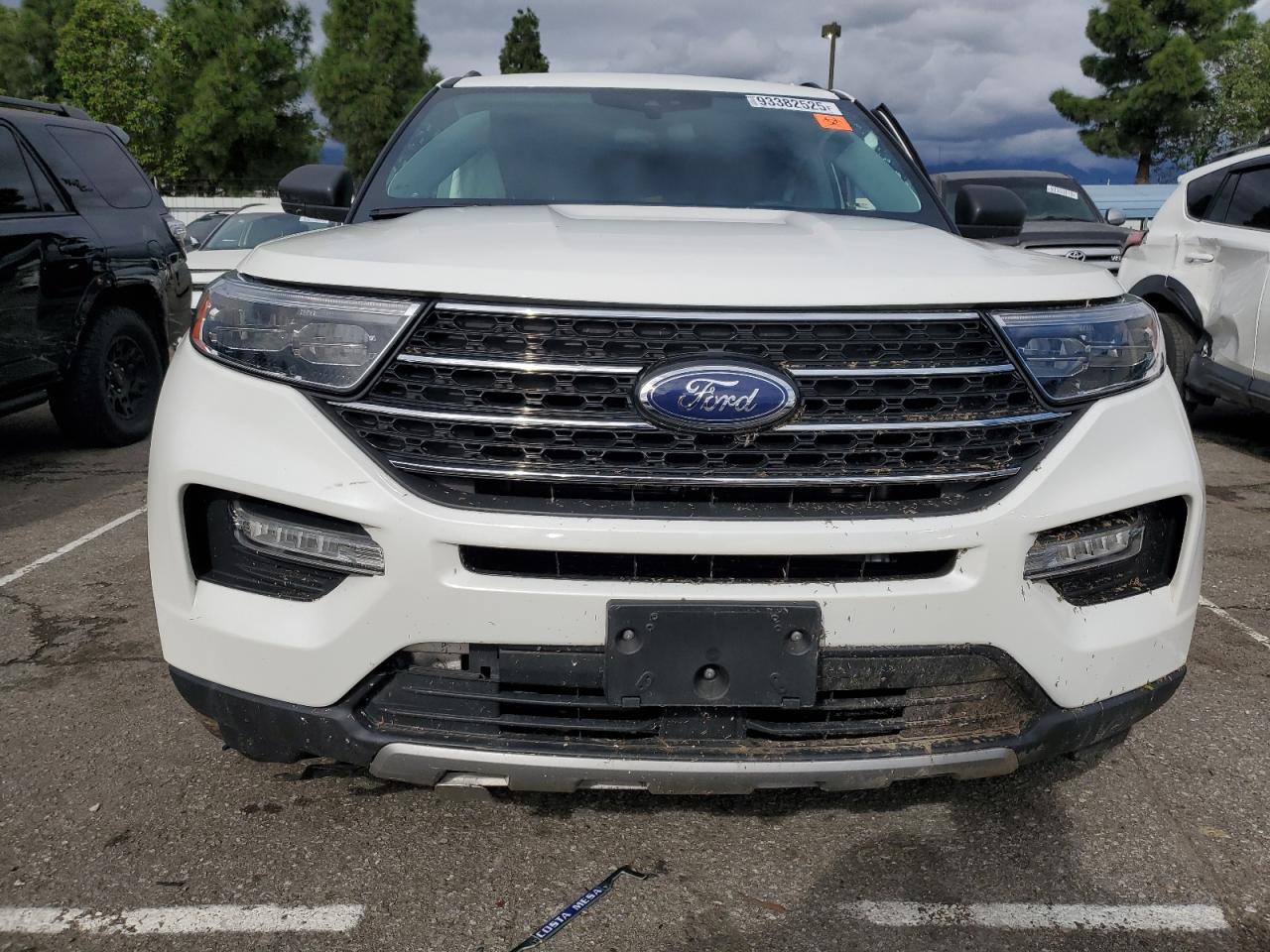 Ford Explorer Xlt Image 4