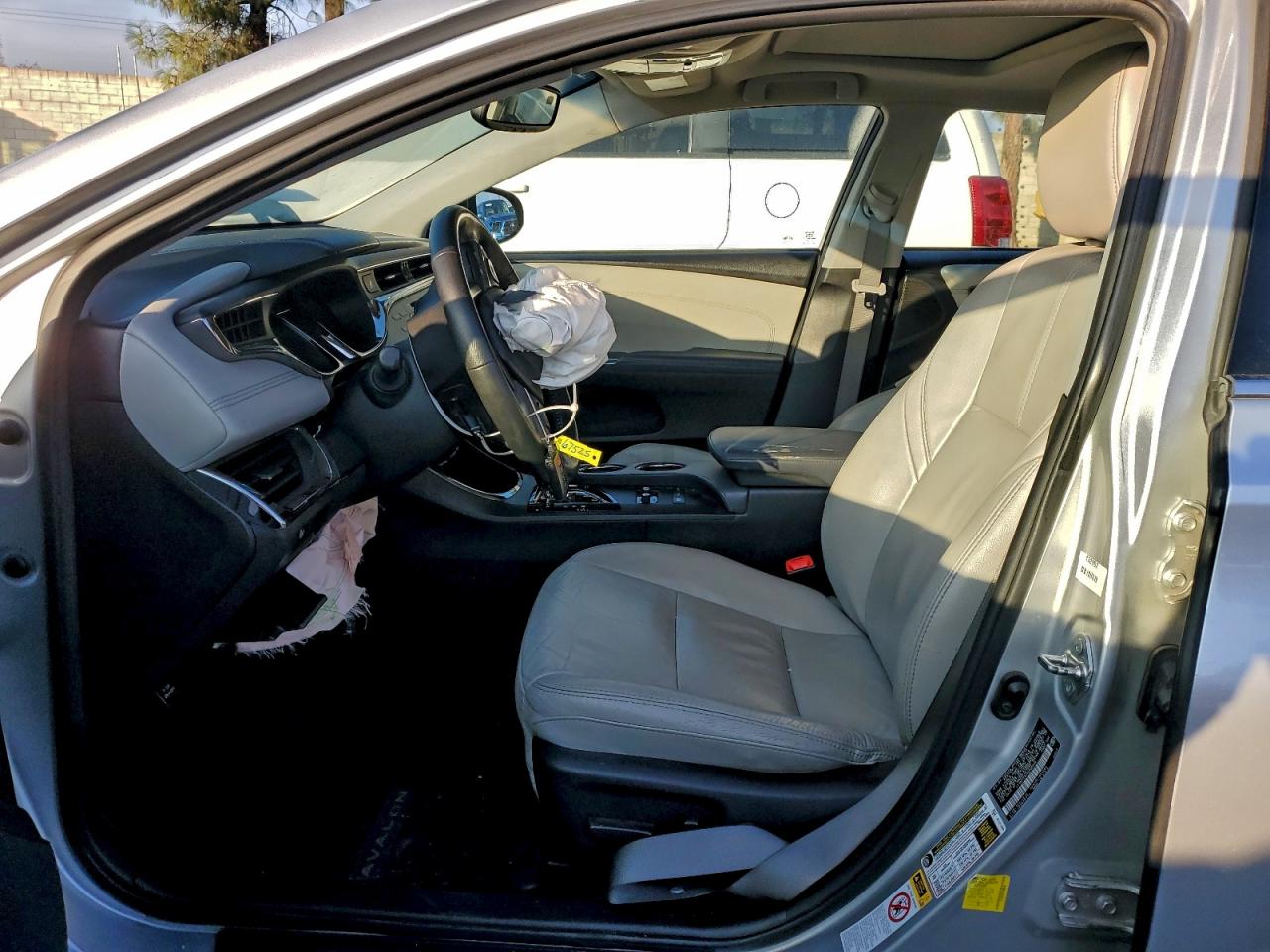 Toyota Avalon Hybrid Image 11