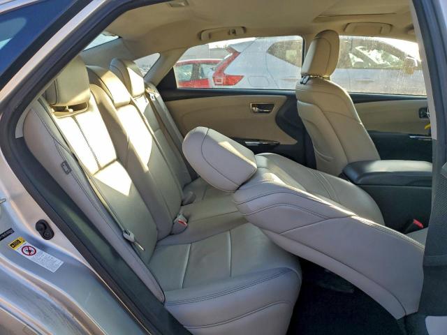 Toyota Avalon Hybrid Image 10