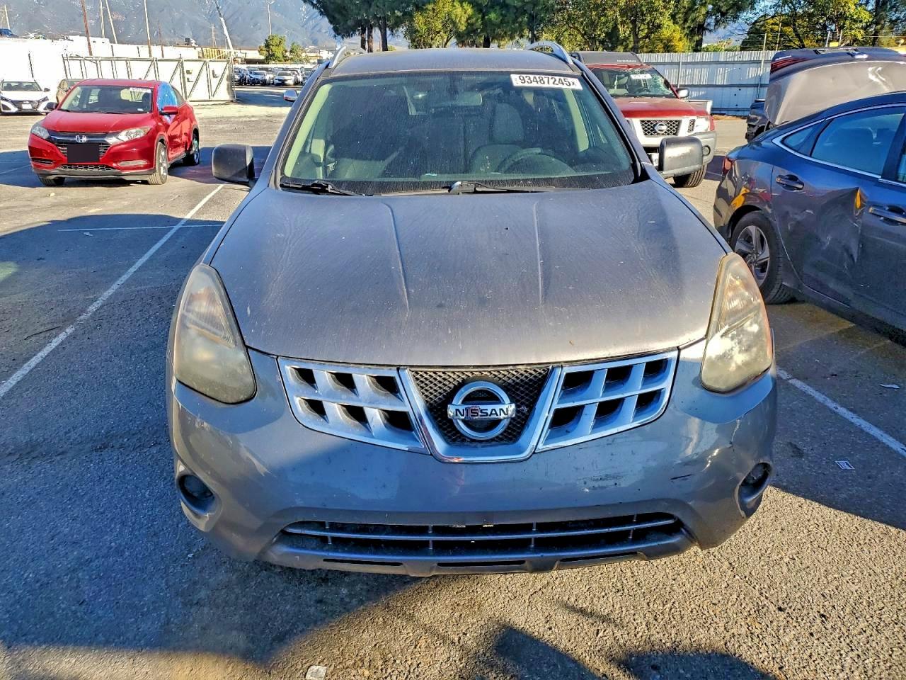 Nissan Rogue S Image 5