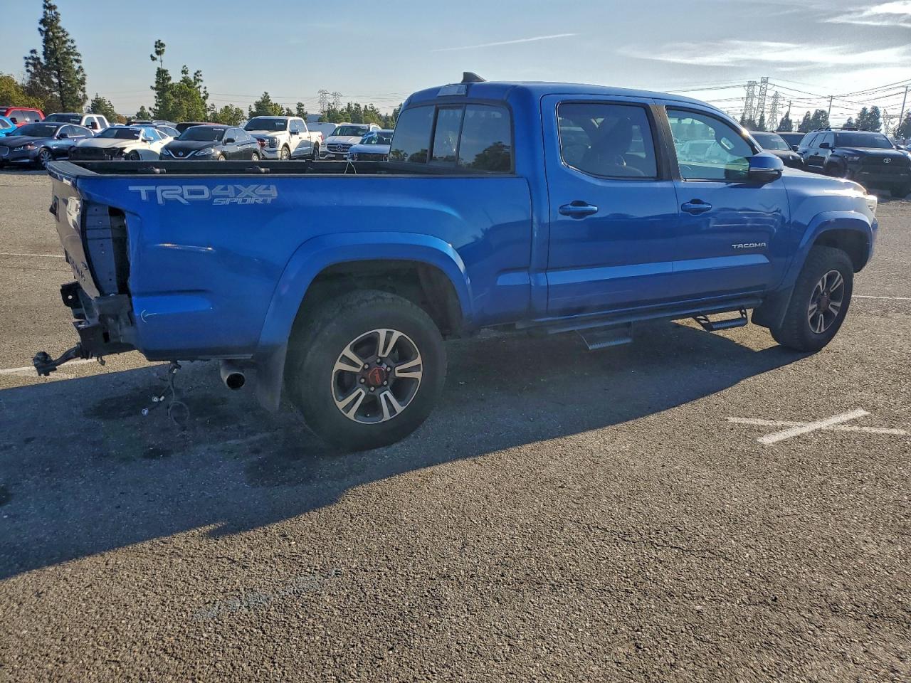 Toyota Tacoma Double Cab Image 2