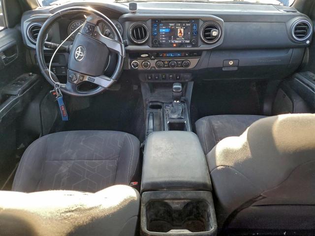 Toyota Tacoma Double Cab Image 9