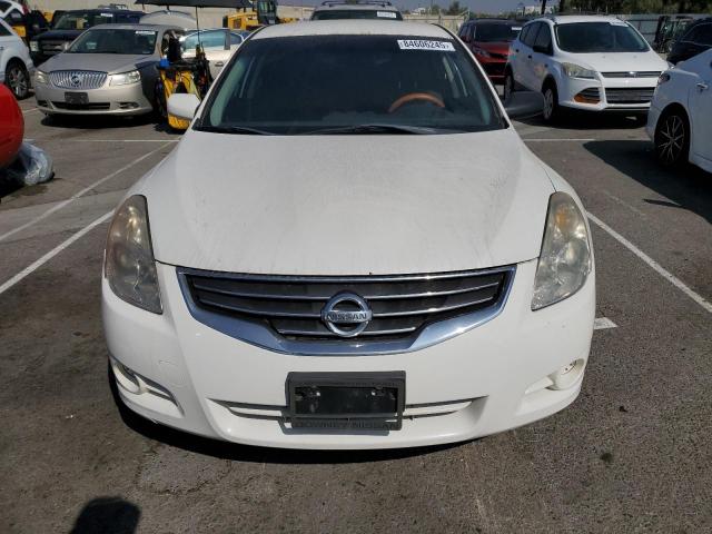 Nissan Altima Base Image 8