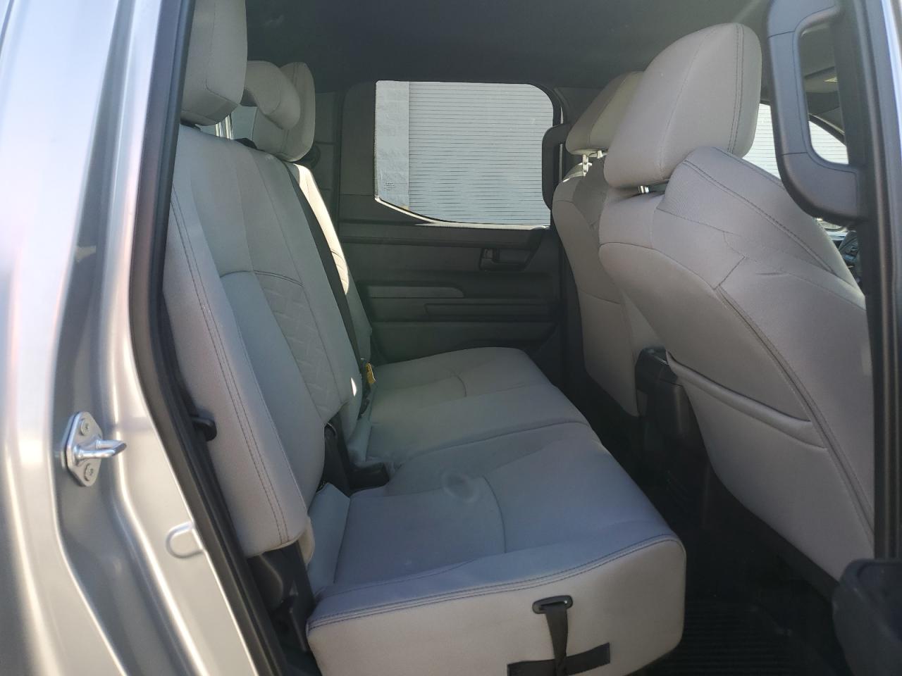 Toyota Tacoma Double Cab Image 5