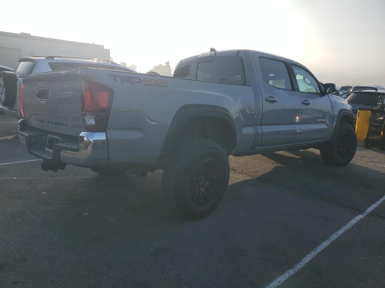 Toyota Tacoma Double Cab Image 2