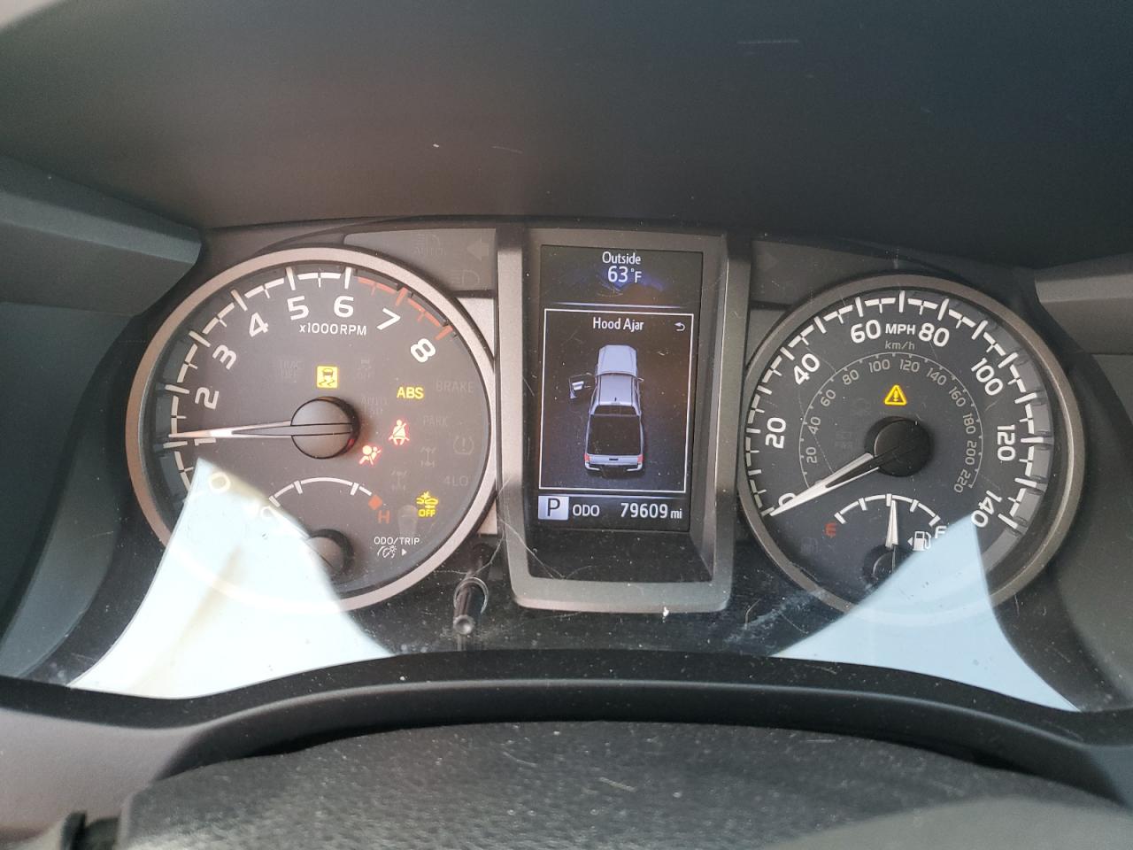 Toyota Tacoma Double Cab Image 10