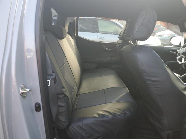 Toyota Tacoma Double Cab Image 7