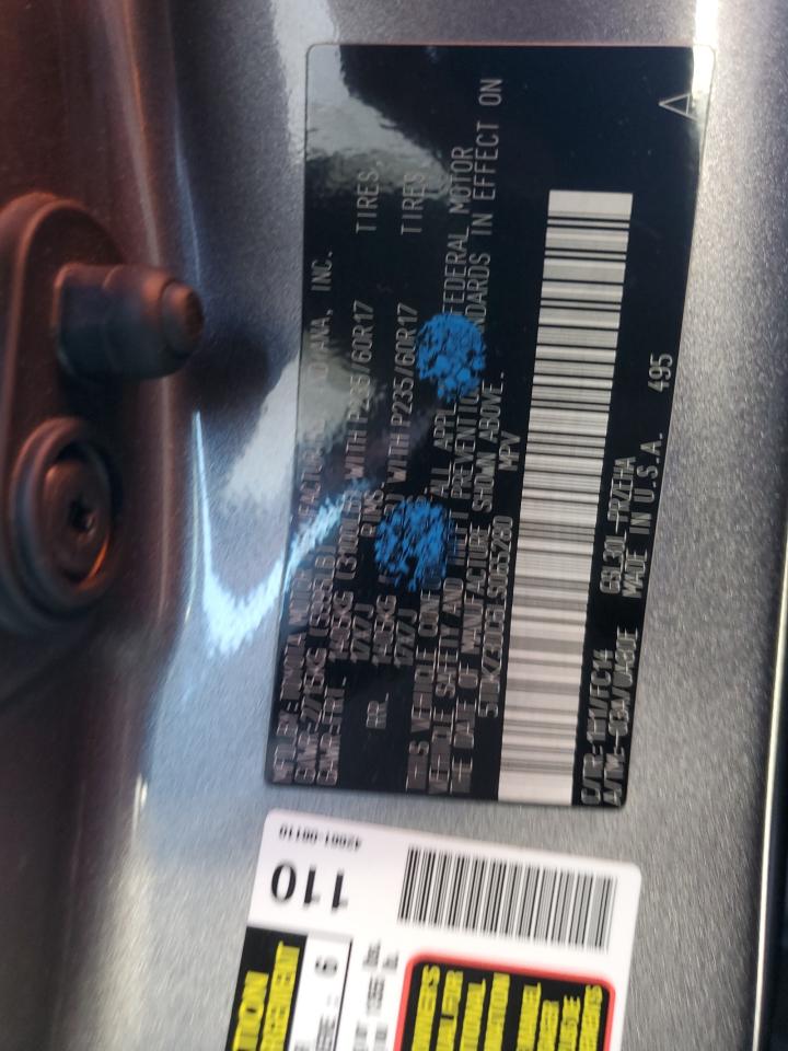 Toyota Sienna Le Image 2