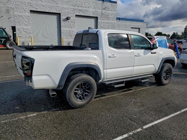 Toyota Tacoma Double Cab Image 10