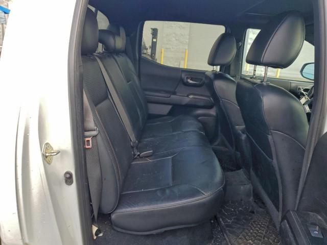 Toyota Tacoma Double Cab Image 5