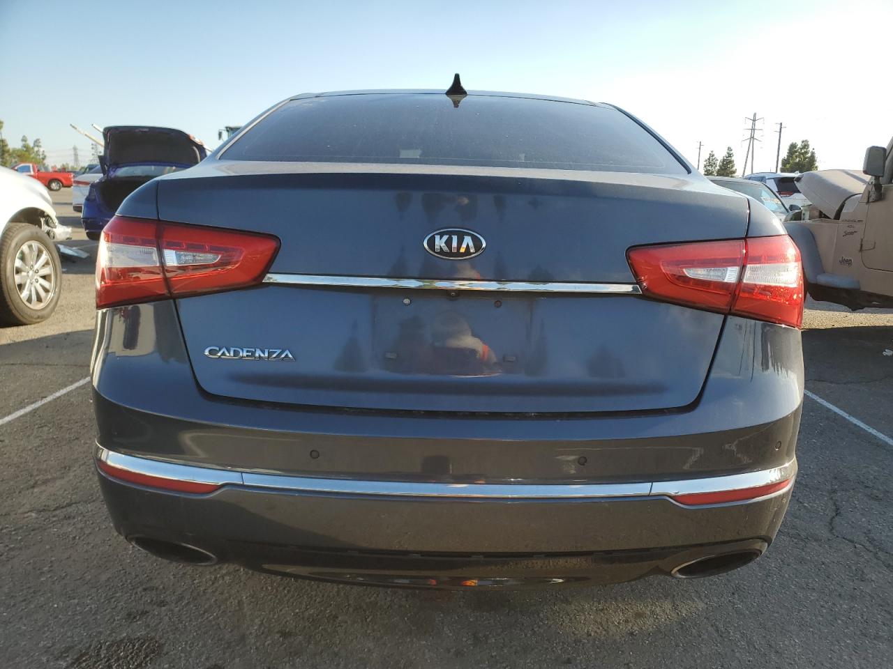 Kia Cadenza Premium Image 2