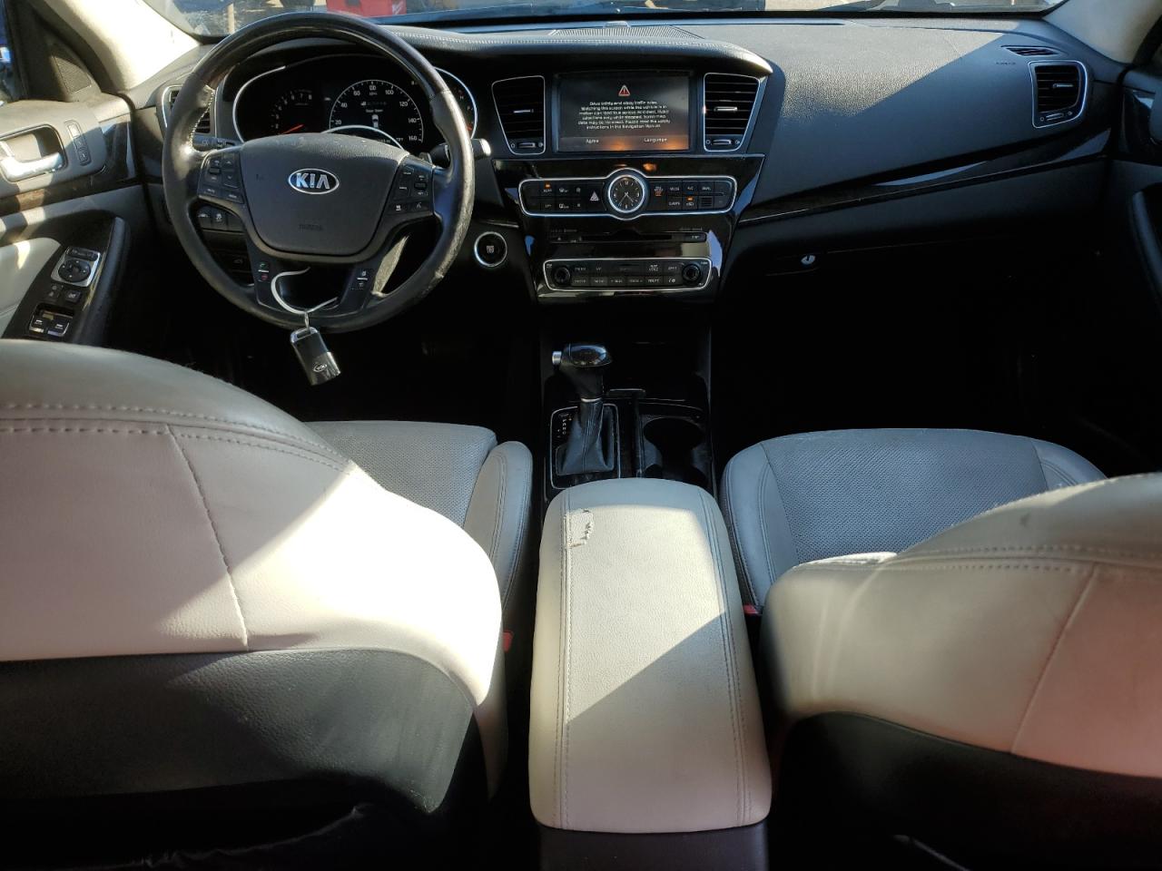 Kia Cadenza Premium Image 7